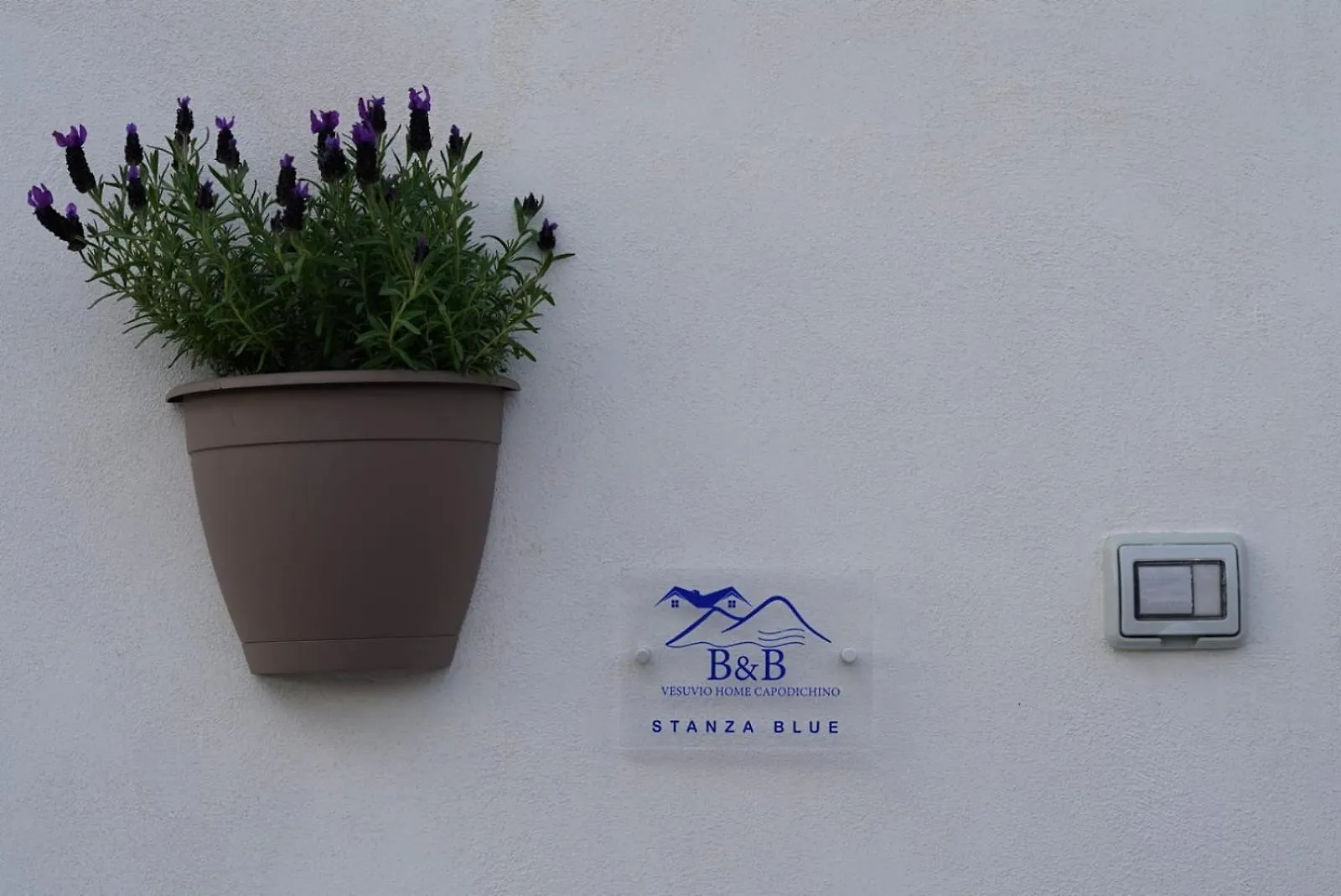 Vesuvio Home Capodichino Blu Naples